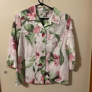 Cropped flowered spring jacket by Allison Daley. Size 8. polyester.